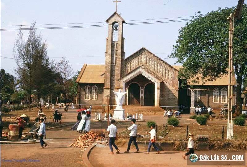 Ban Mê Thuột (Đắk Lắk)1969 - Photo by Larry Pyrzynski