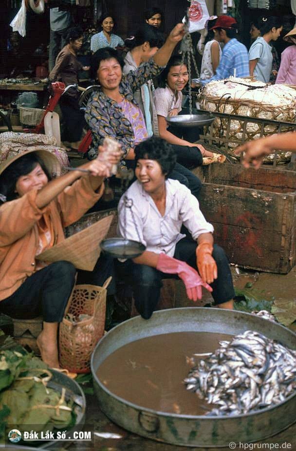 hinh doc ve cho buon ma thuot hon 30 nam truoc Hinh 3