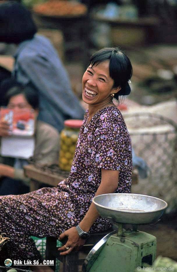 hinh doc ve cho buon ma thuot hon 30 nam truoc Hinh 4