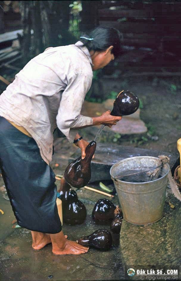 khac la chum anh mau ve buon ma thuot nam 1992 Hinh 11