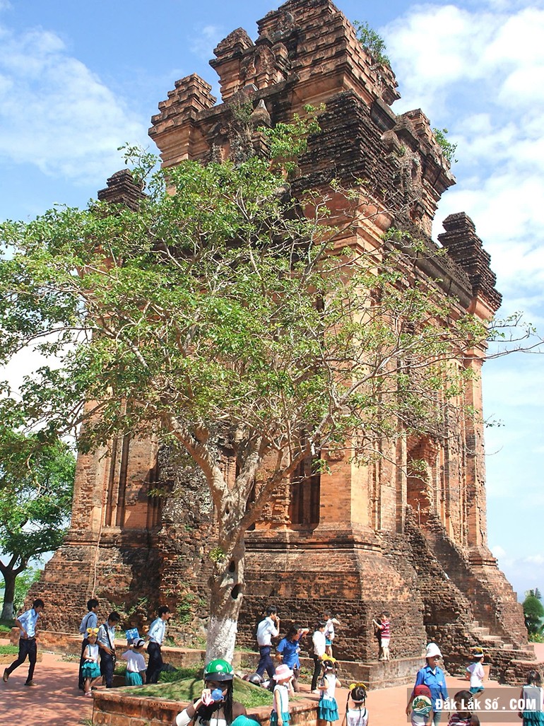thap nhan 2