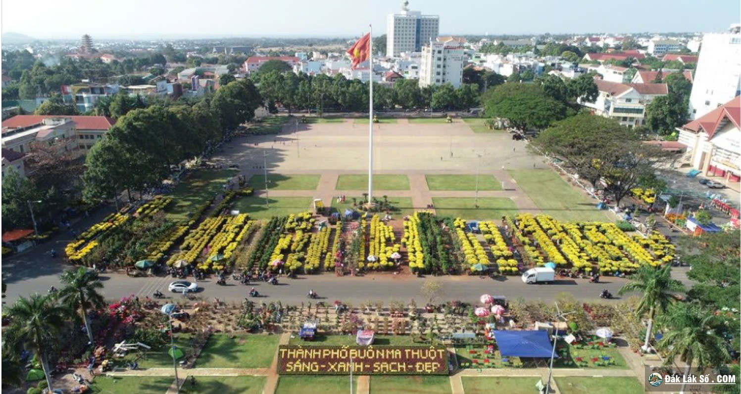 Quảng trường 10 tháng 3